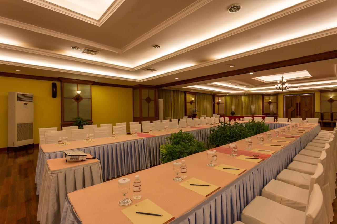 Prince Angkor Hotel & Spa Ciudad de Siem Riep Exterior foto